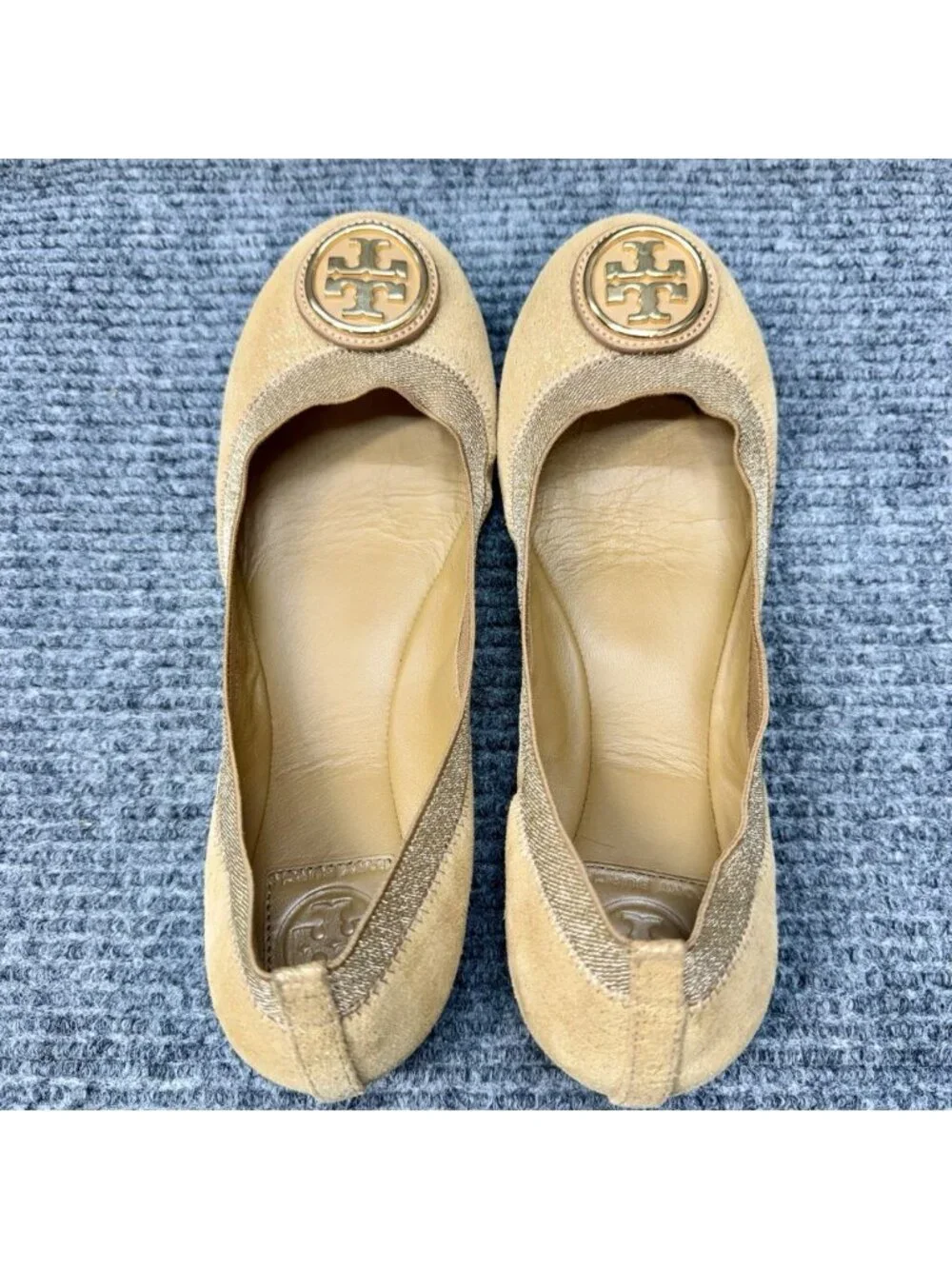 Tory Burch Caroline Nappa Ballet Flats Women’s 9 Camel Tan Gold Logo Metallic